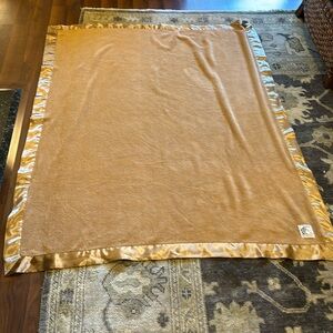 Giraffe At Home Blanket/Throw
